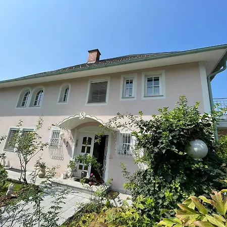 Daire Luxusapartment Irene Graz